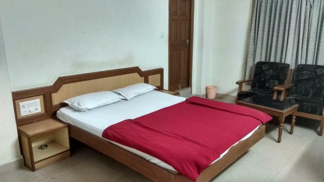 Mg Palace Lodge Shimoga Exterior foto